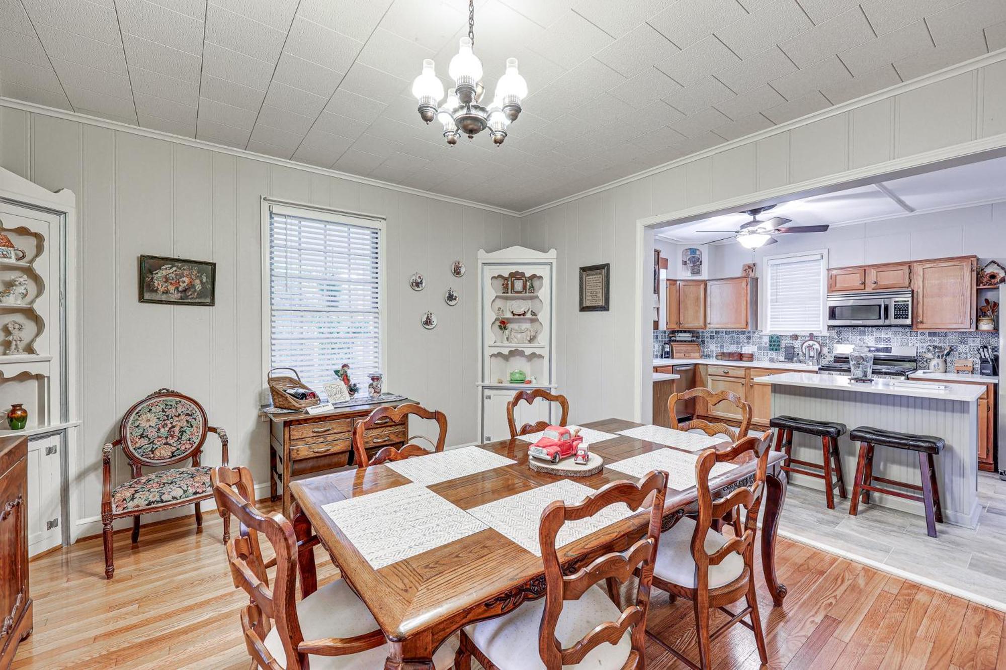 Delightful Retreat With Fireplace And Large Yard! Exteriör bild